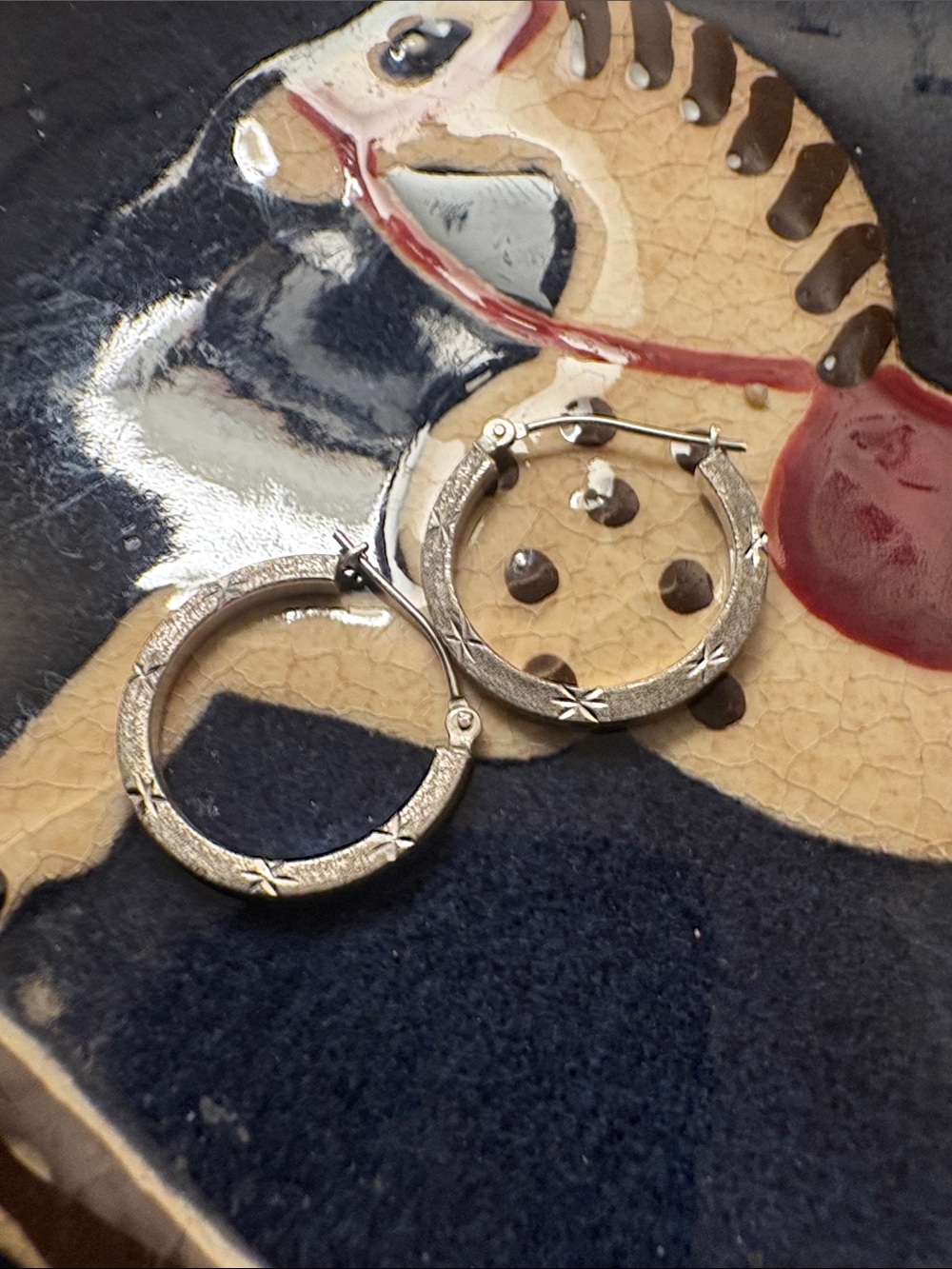 14k white gold Stars Hoop Earrings - Picture 3 of 4